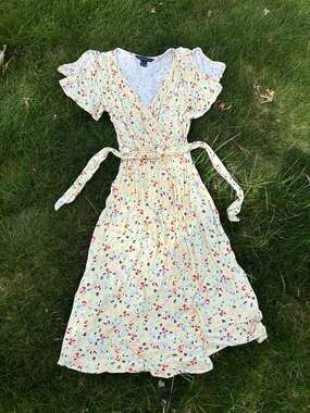 French Connection Yellow Floral Cold Shoulder Wrap Midi Dress Size 6
